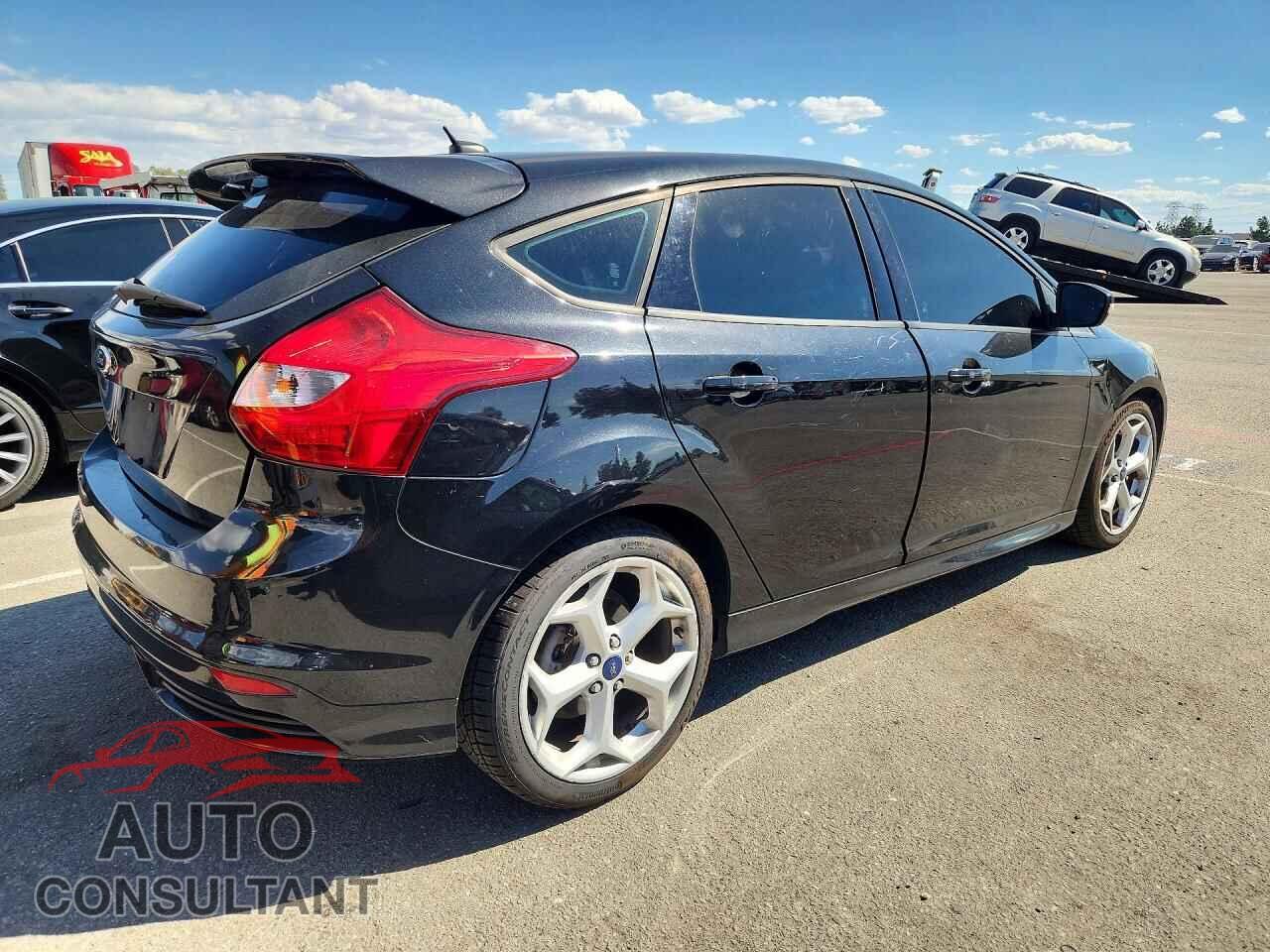 FORD FOCUS 2013 - 1FADP3L93DL352864