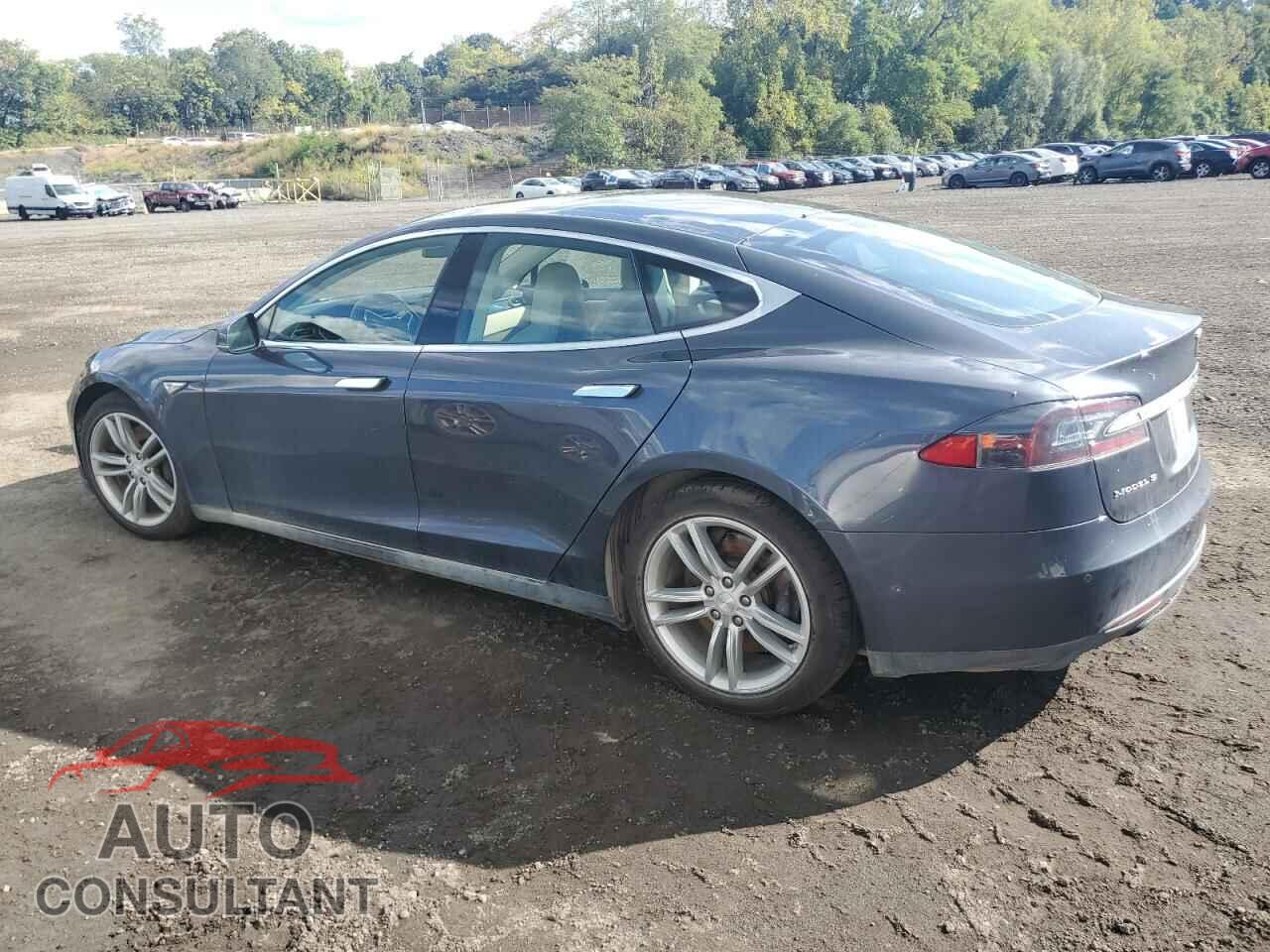 TESLA MODEL S 2015 - 5YJSA1S26FF092011