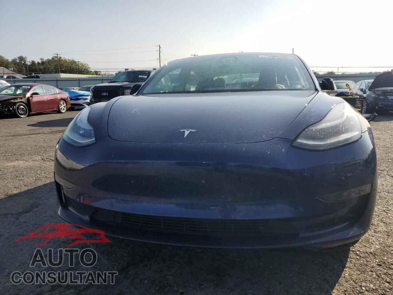 TESLA MODEL 3 2018 - 5YJ3E1EB2JF121775
