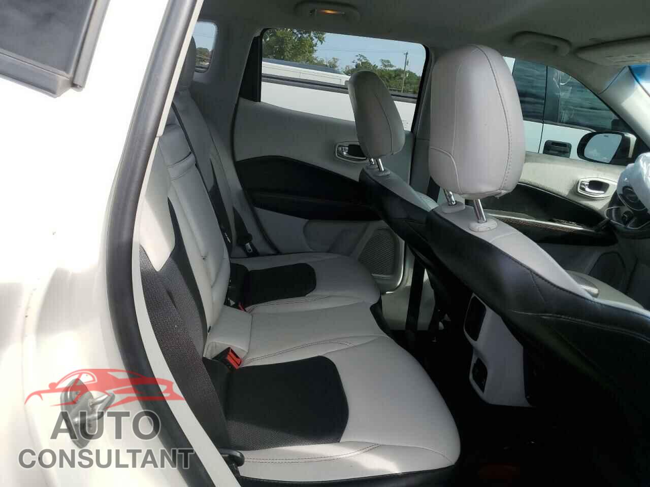 JEEP COMPASS 2018 - 3C4NJDCB0JT455359