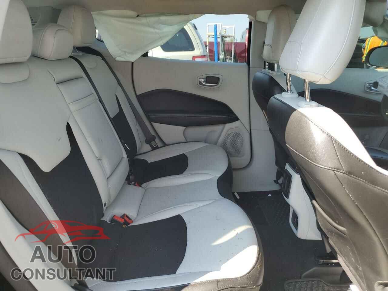 JEEP COMPASS 2020 - 3C4NJDBB2LT117353