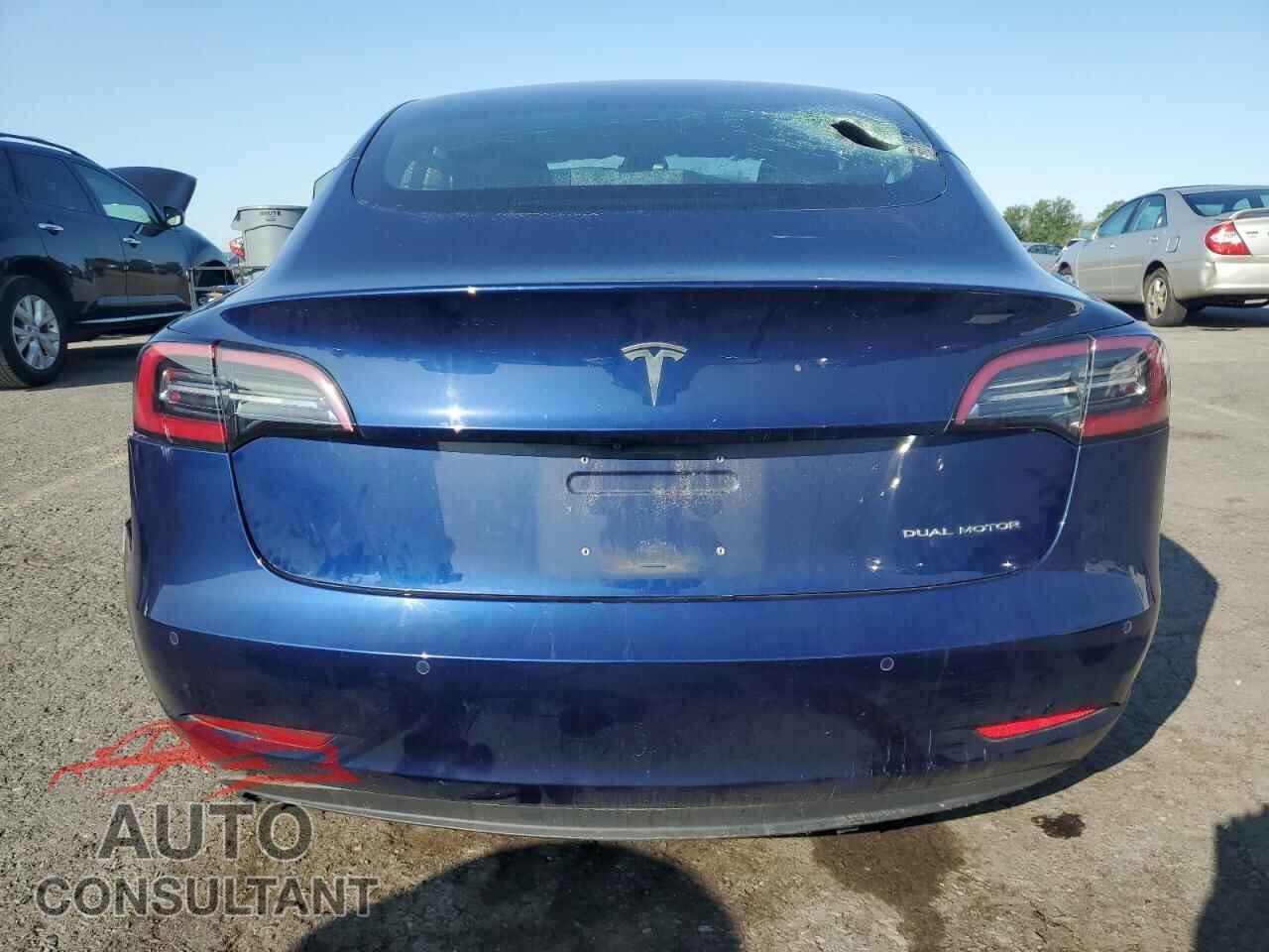 TESLA MODEL 3 2018 - 5YJ3E1EB2JF121775