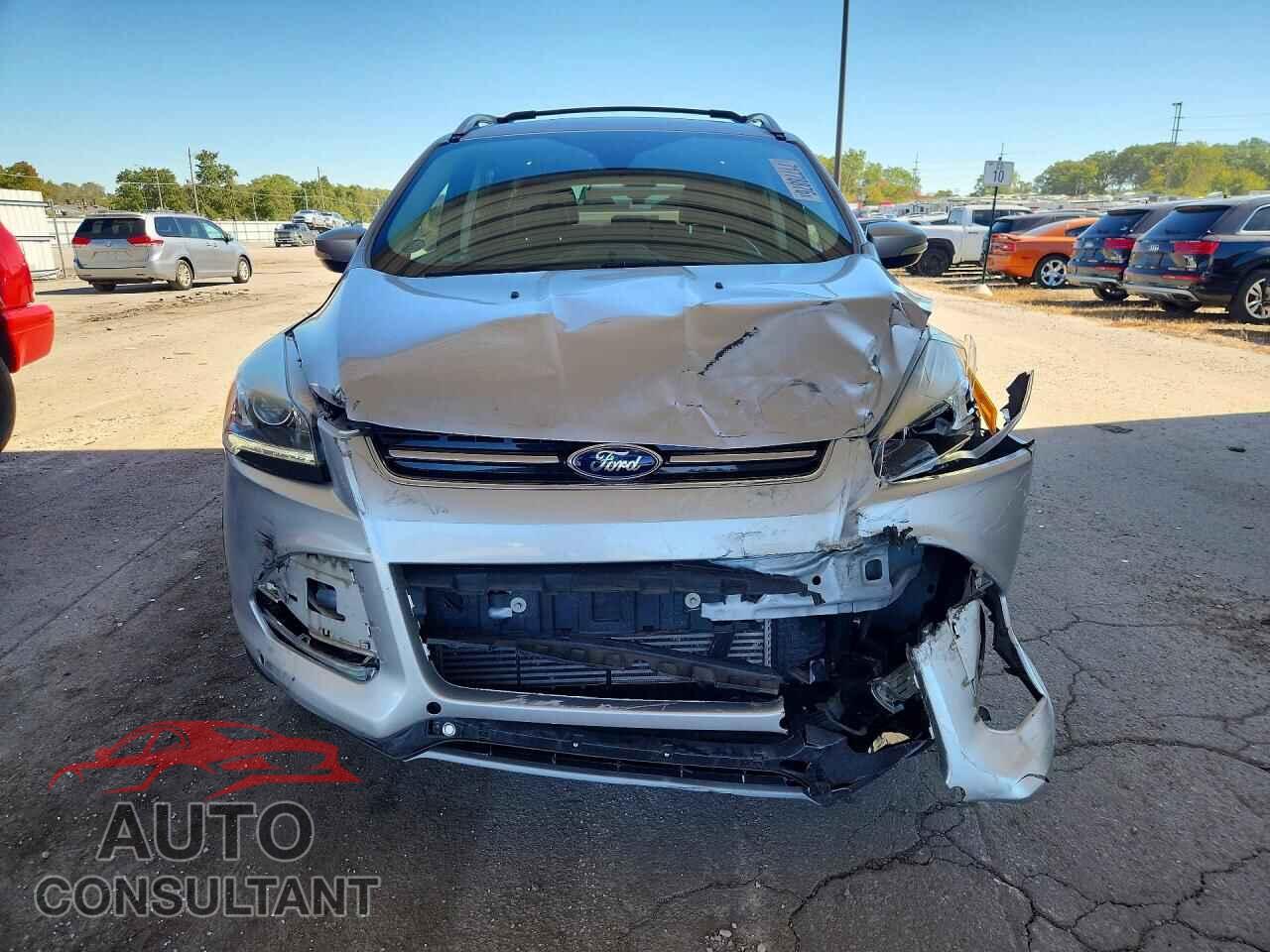 FORD ESCAPE 2016 - 1FMCU0J95GUA74981