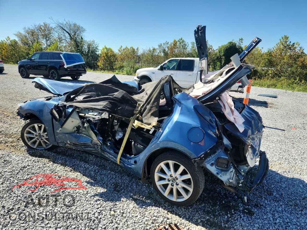 MAZDA 3 2017 - 3MZBN1V78HM149624