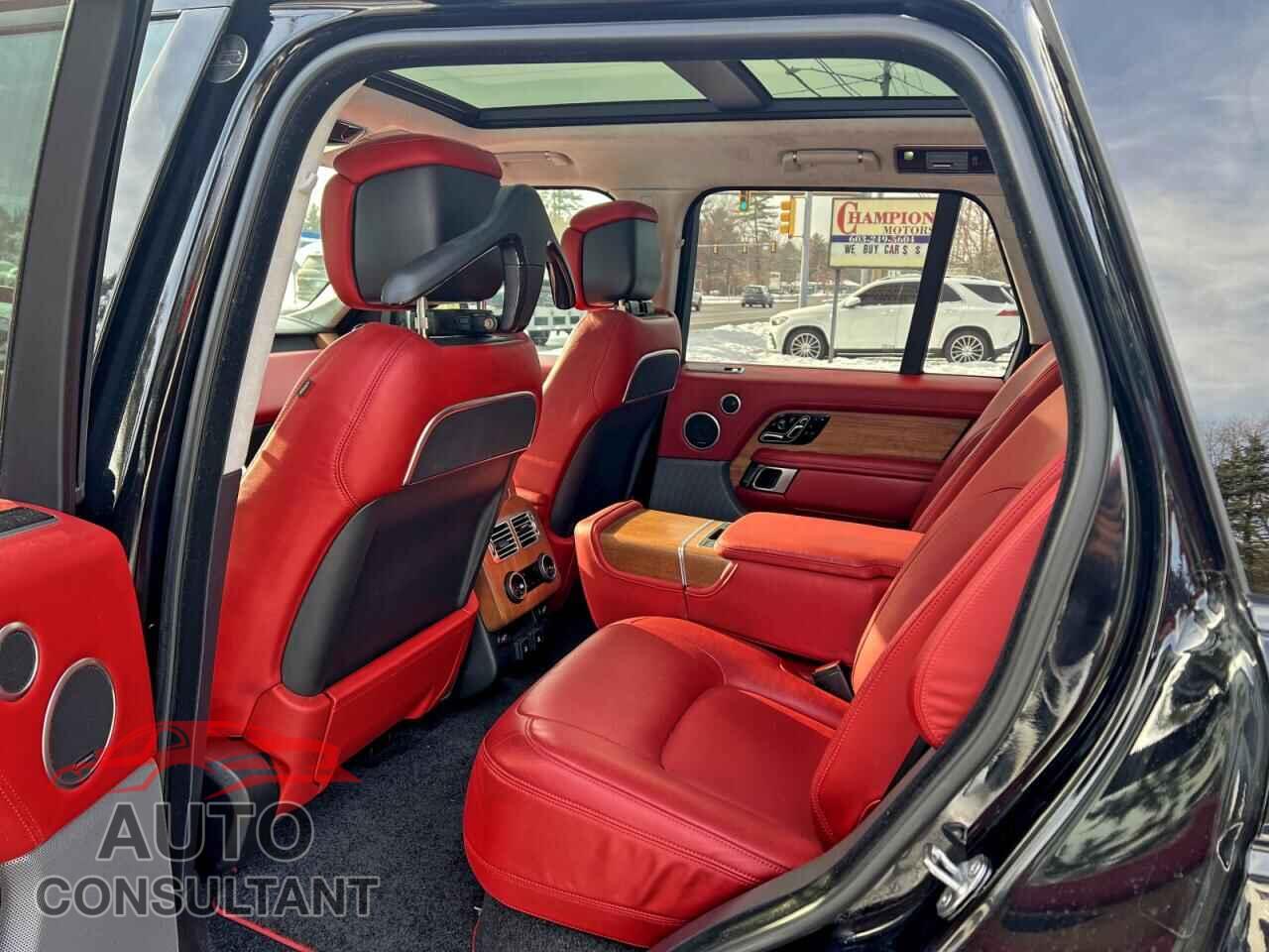 LAND ROVER RANGEROVER 2019 - SALGV2RE2KA520877