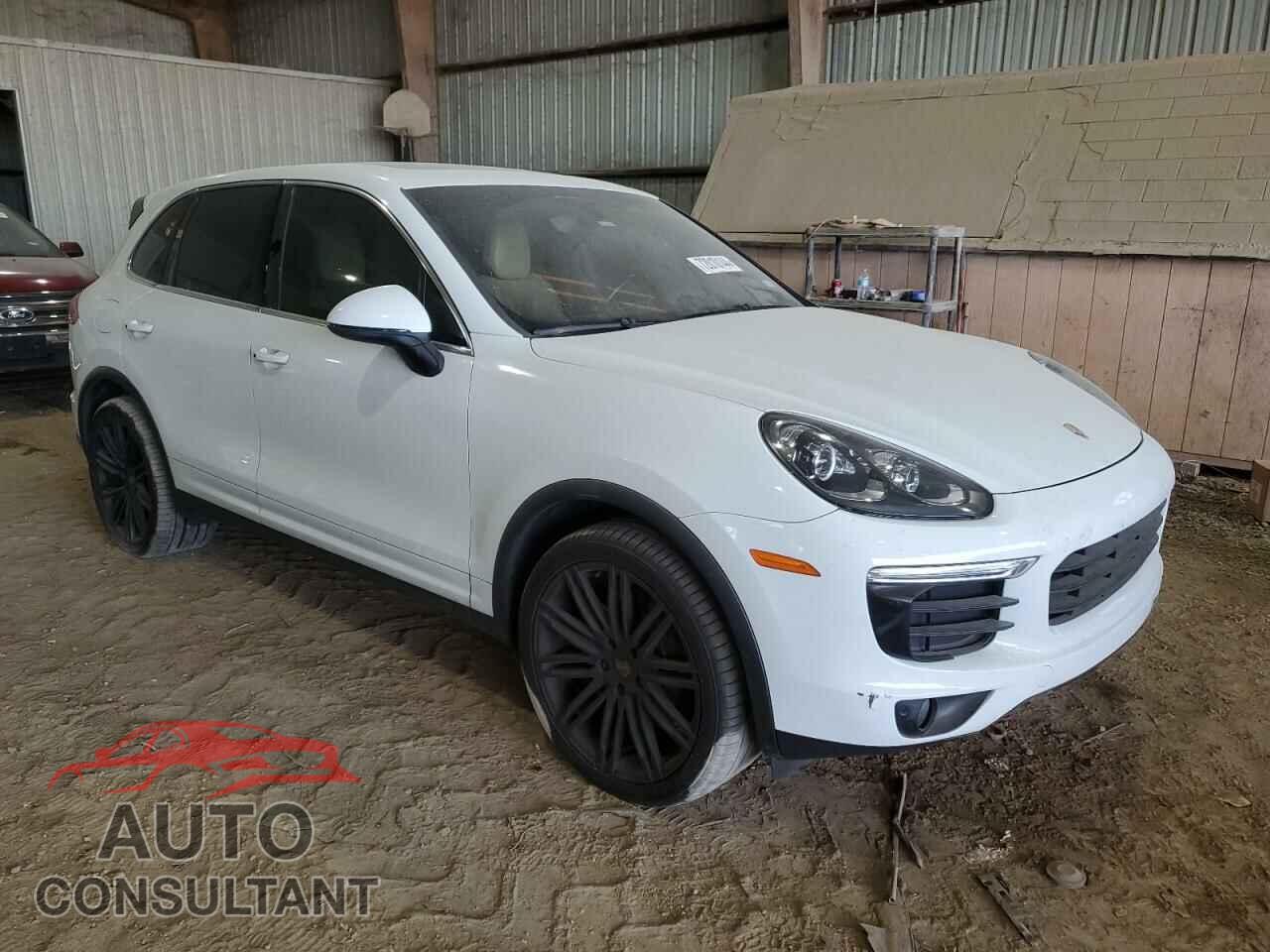 PORSCHE CAYENNE 2016 - WP1AA2A25GLA04971