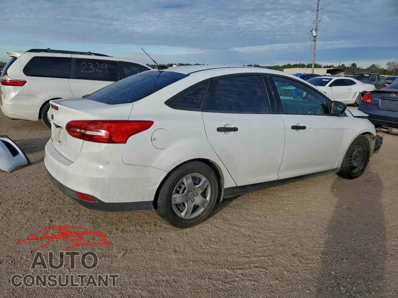FORD FOCUS 2015 - 1FADP3E24FL323778