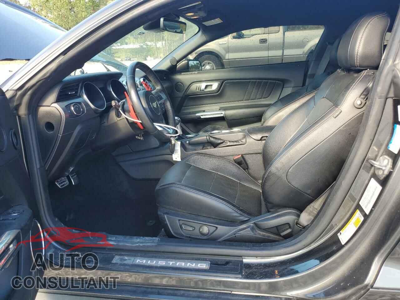 FORD MUSTANG 2020 - 1FA6P8CF2L5176582