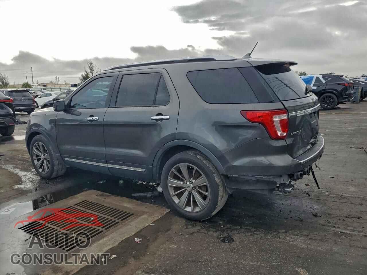 FORD EXPLORER 2018 - 1FM5K7F8XJGB32967