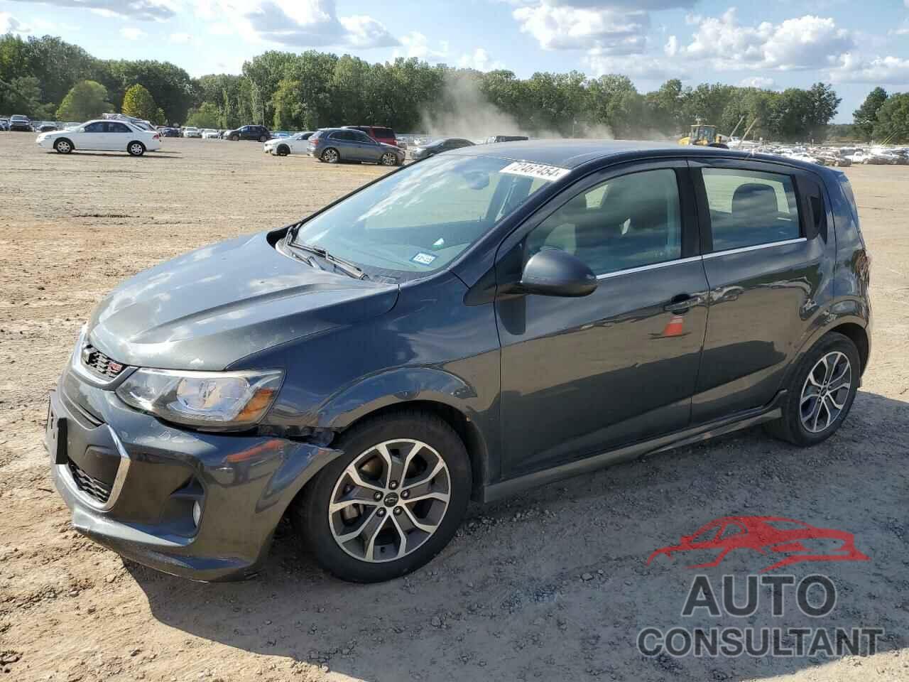 CHEVROLET SONIC 2018 - 1G1JD6SH4J4105609