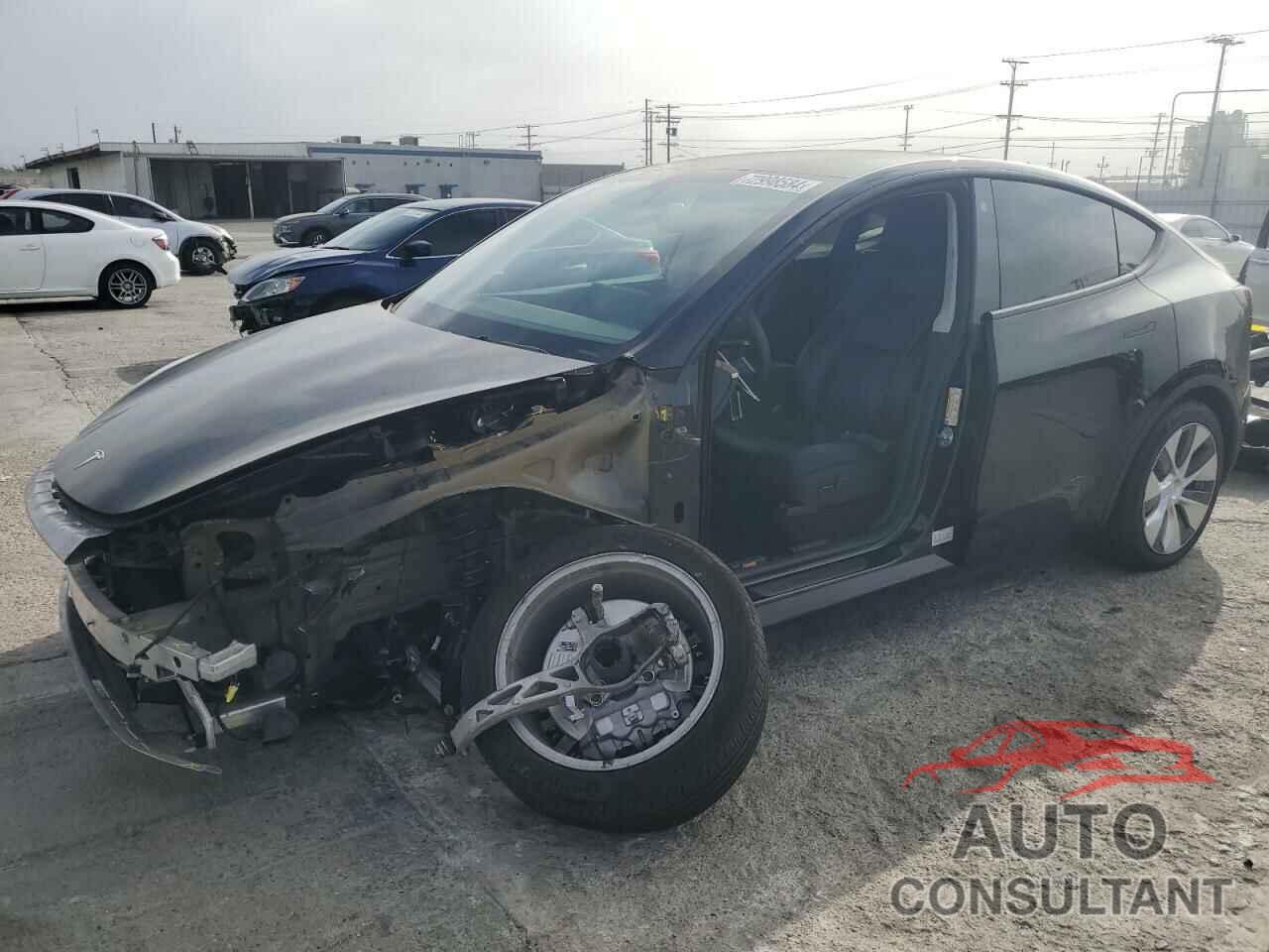 TESLA MODEL Y 2021 - 5YJYGDEE3MF270115