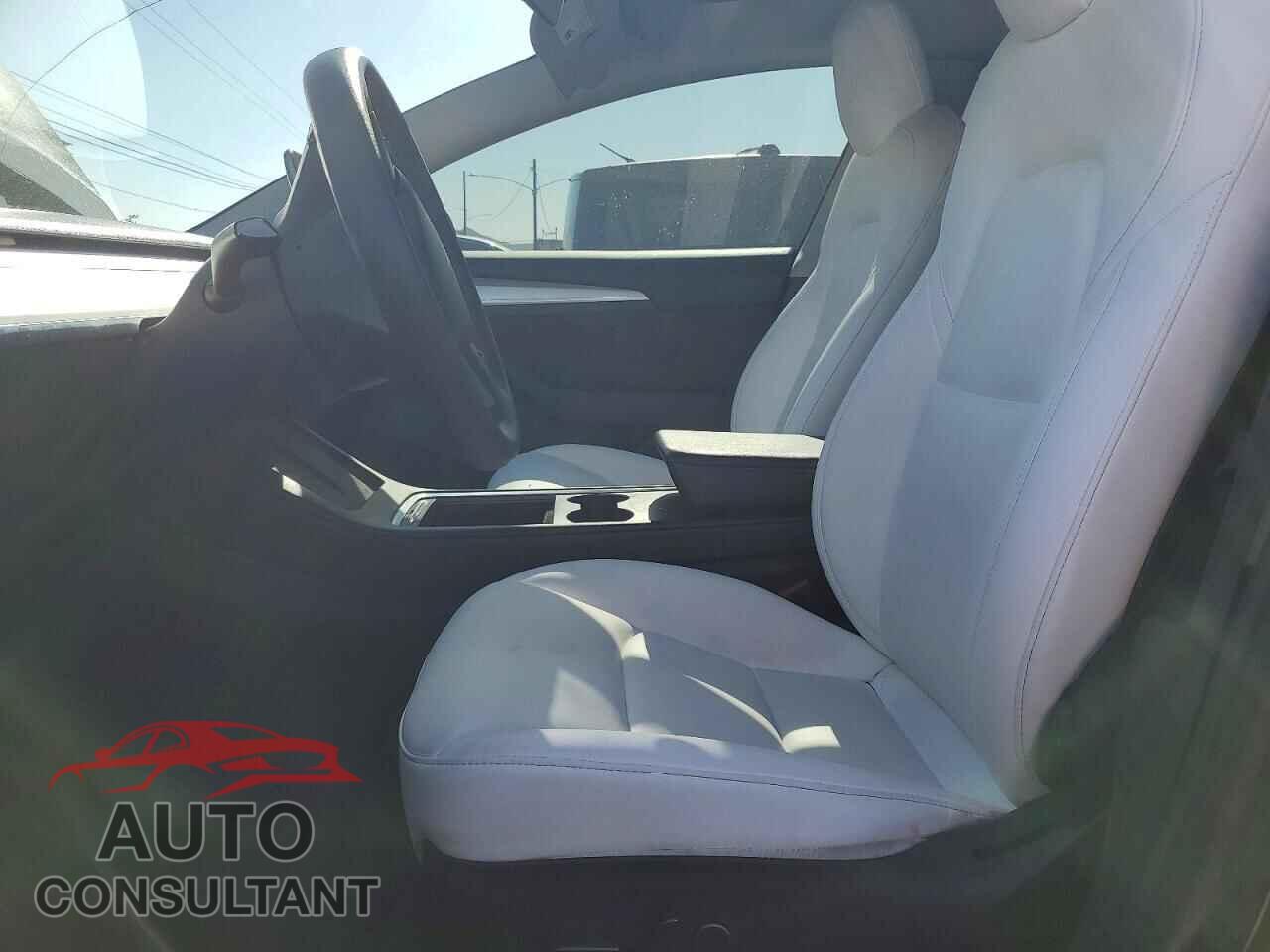 TESLA MODEL 3 2021 - 5YJ3E1EB0MF072404