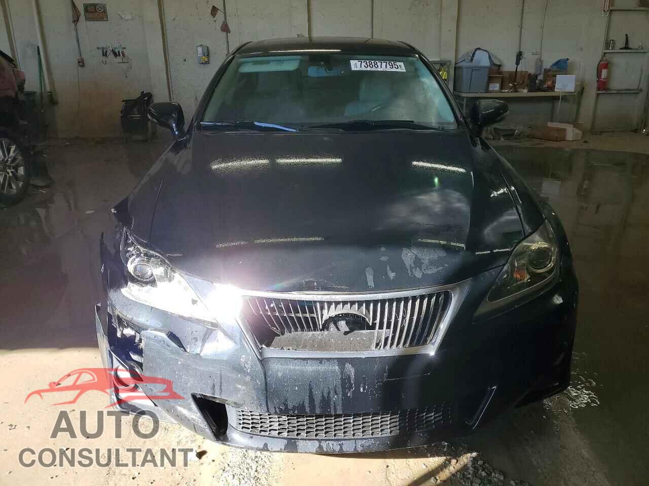 LEXUS IS 2012 - JTHCF5C20C5057889