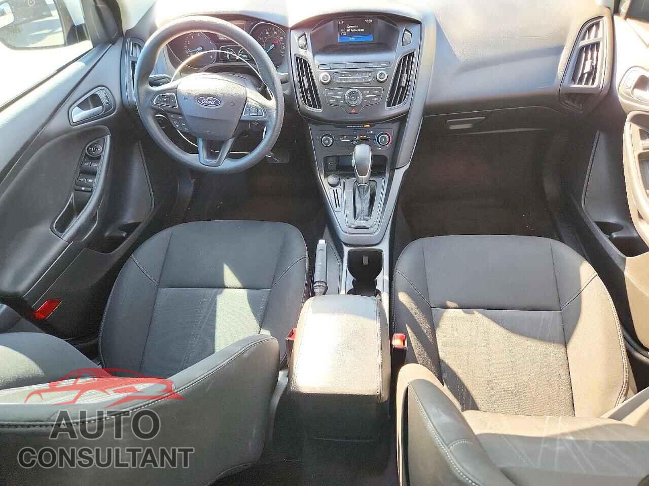 FORD FOCUS 2018 - 1FADP3F28JL302570