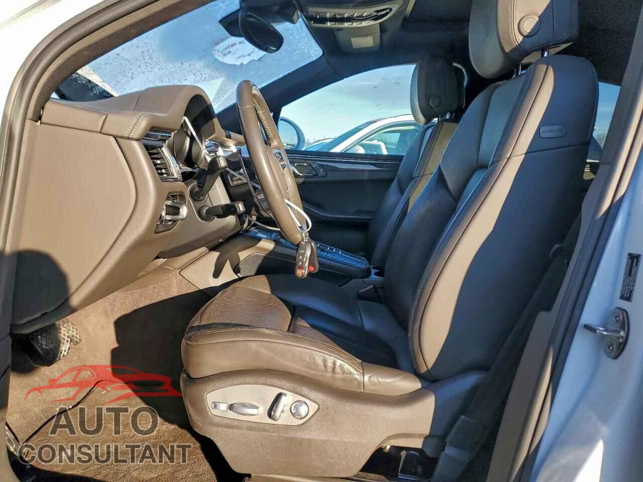 PORSCHE MACAN 2015 - WP1AB2A54FLB70937