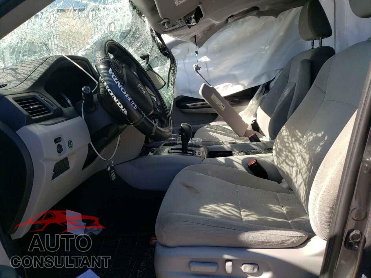 HONDA PILOT 2017 - 5FNYF6H3XHB012978