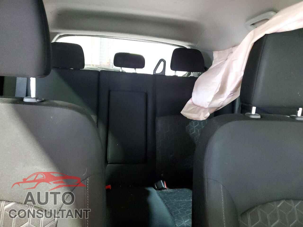 MITSUBISHI OUTLANDER 2021 - JA4APVAUXMU012065