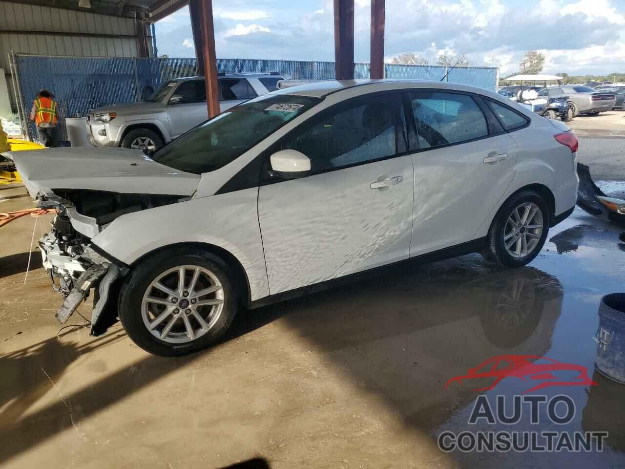 FORD FOCUS 2018 - 1FADP3F22JL257383