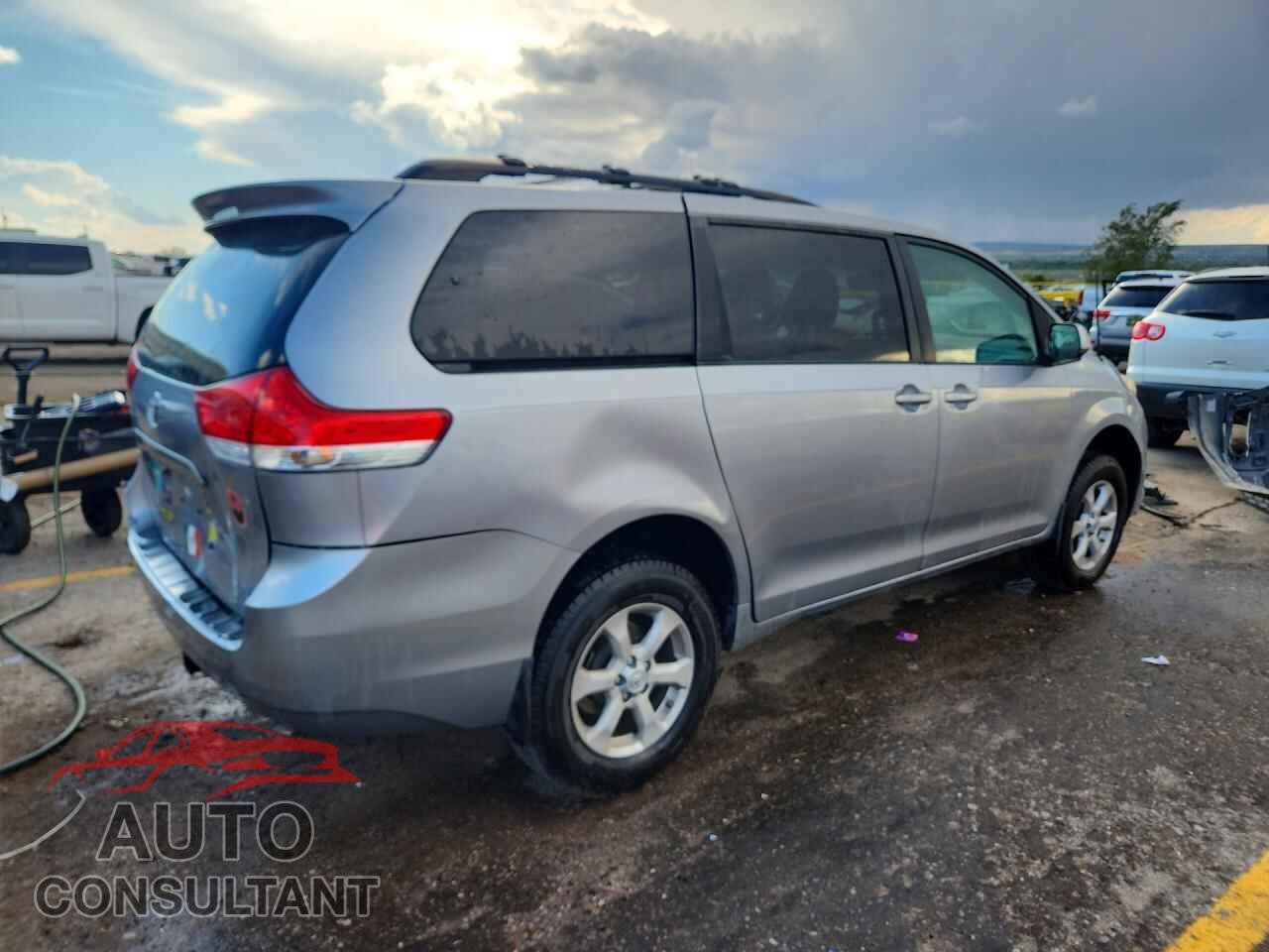 TOYOTA SIENNA 2012 - 5TDJK3DC0CS033067