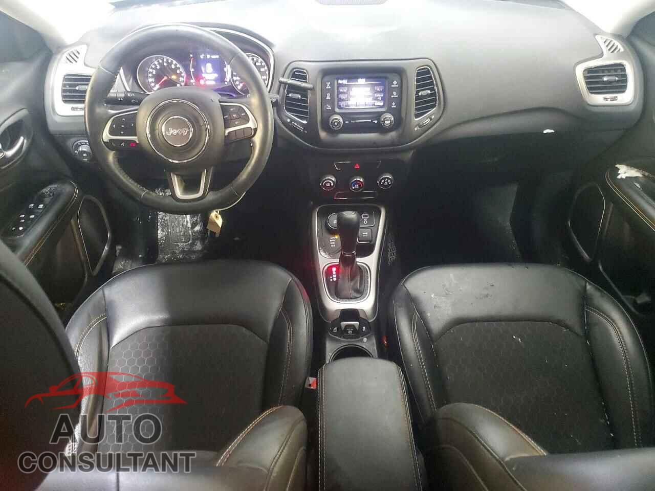 JEEP COMPASS 2018 - 3C4NJDBBXJT485616
