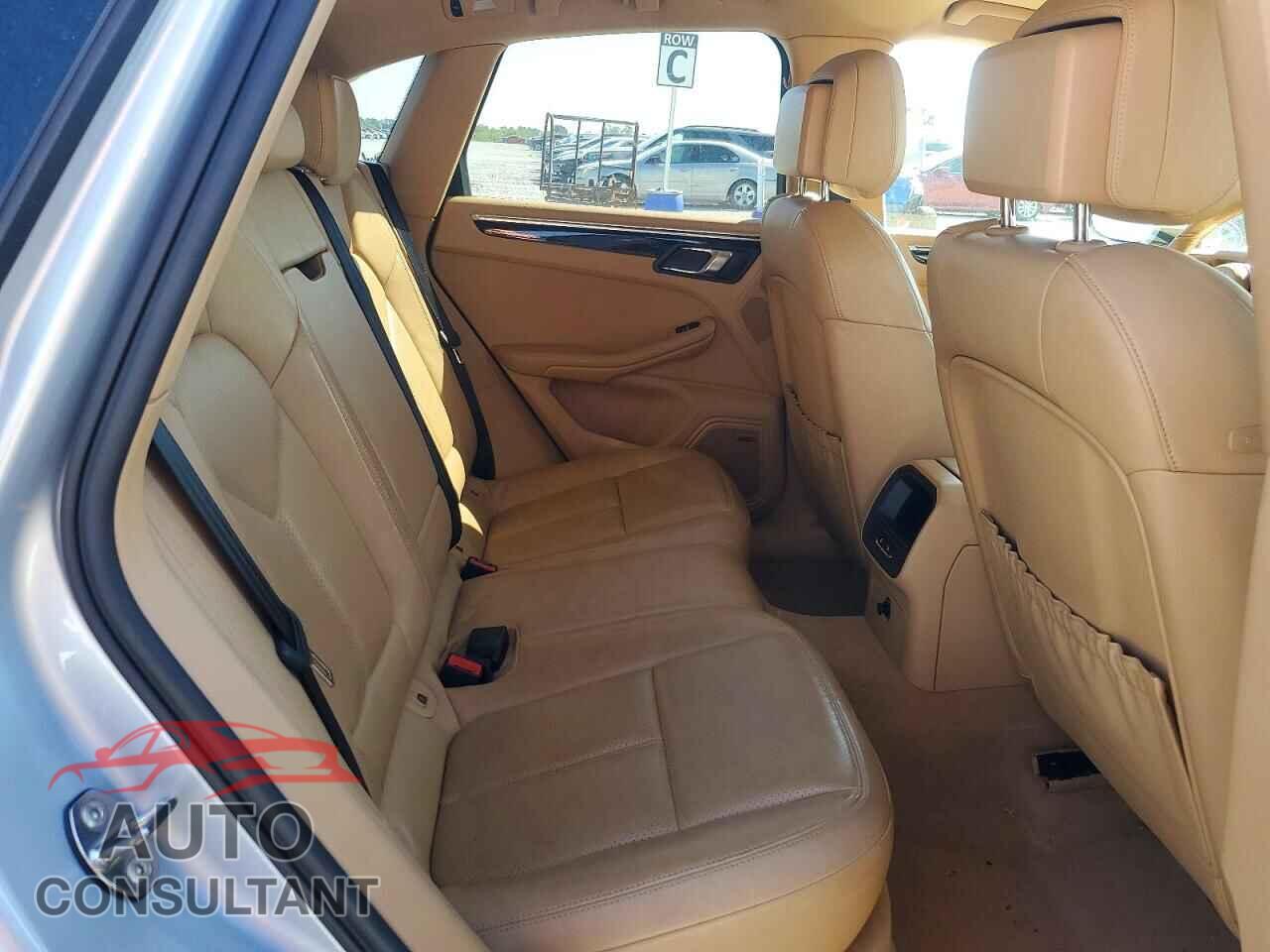 PORSCHE MACAN 2015 - WP1AB2A59FLB44107