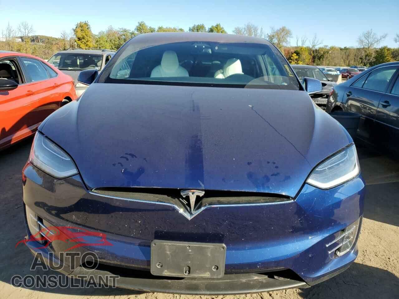 TESLA MODEL X 2018 - 5YJXCBE21JF123577
