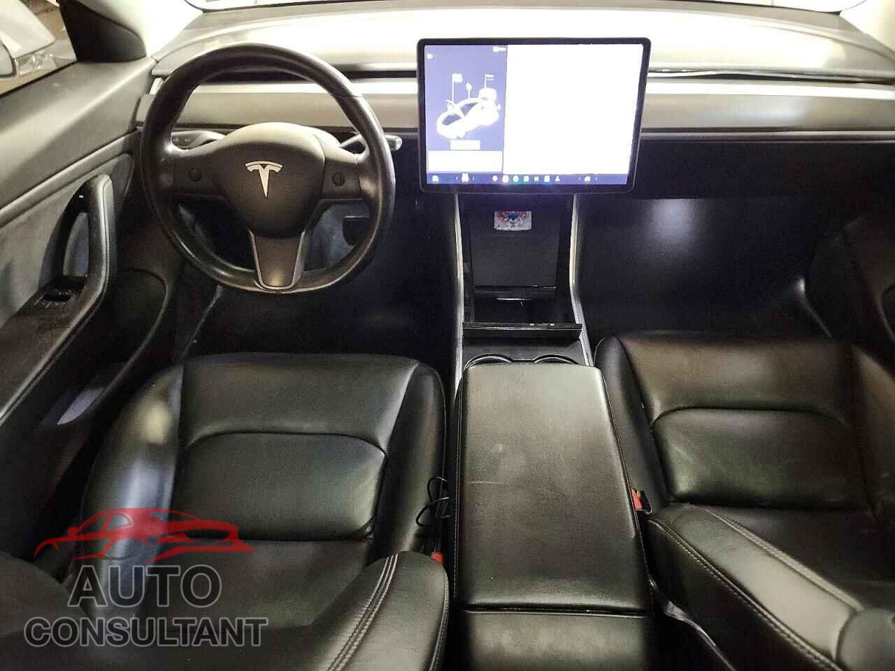 TESLA MODEL 3 2018 - 5YJ3E1EA5JF164885