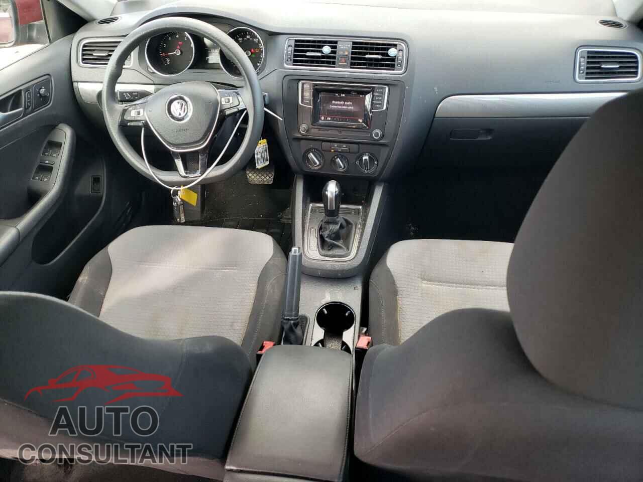 VOLKSWAGEN JETTA 2017 - 3VW2B7AJ7HM356616
