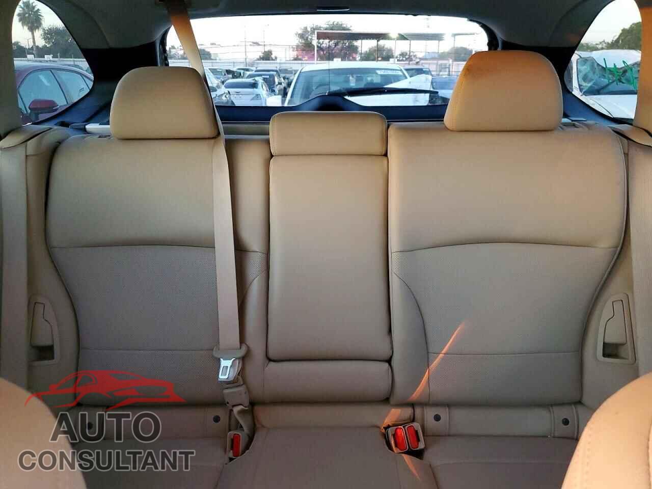 SUBARU OUTBACK 2017 - 4S4BSANC2H3357116