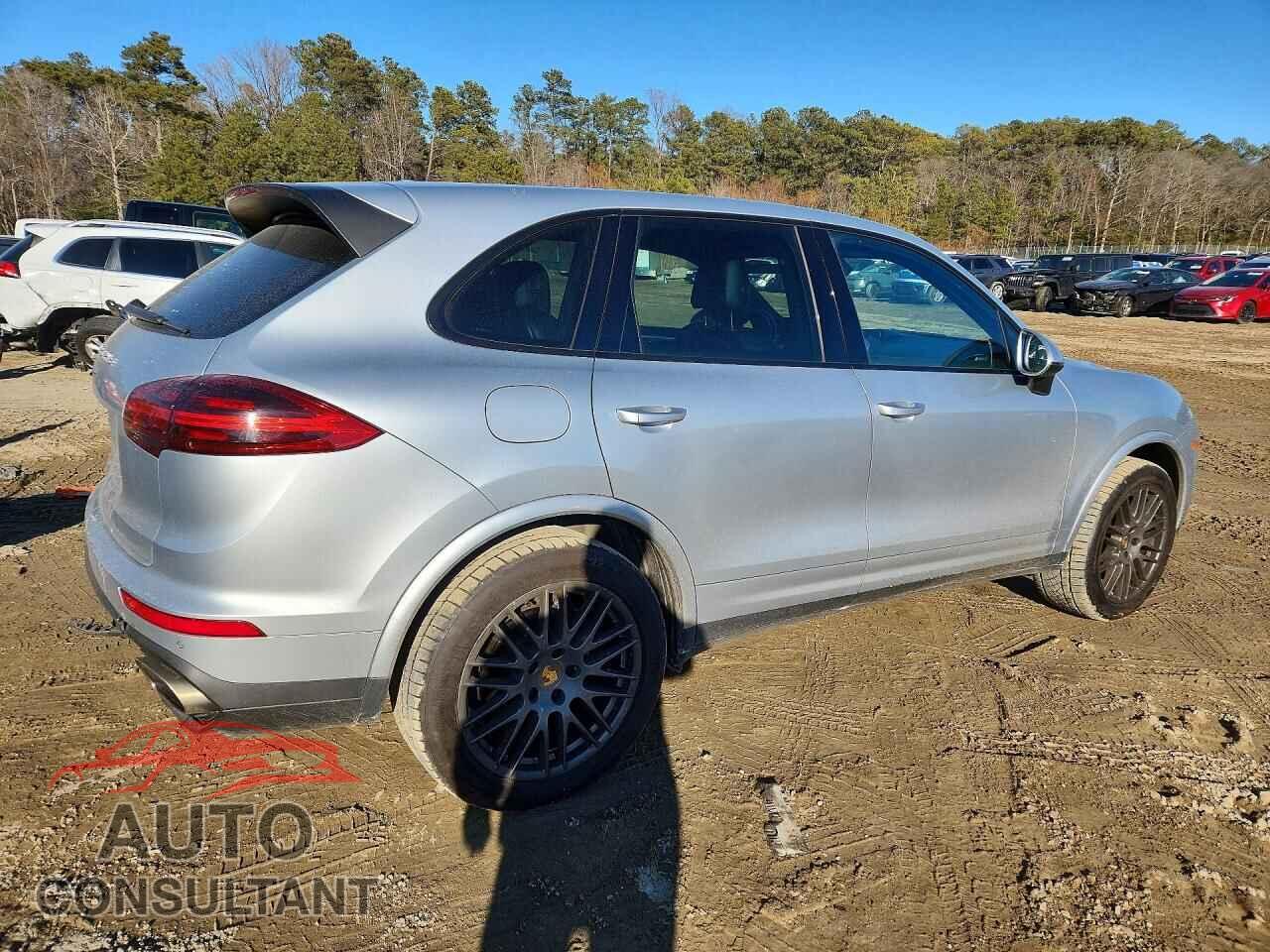 PORSCHE CAYENNE 2017 - WP1AA2A22HKA83605