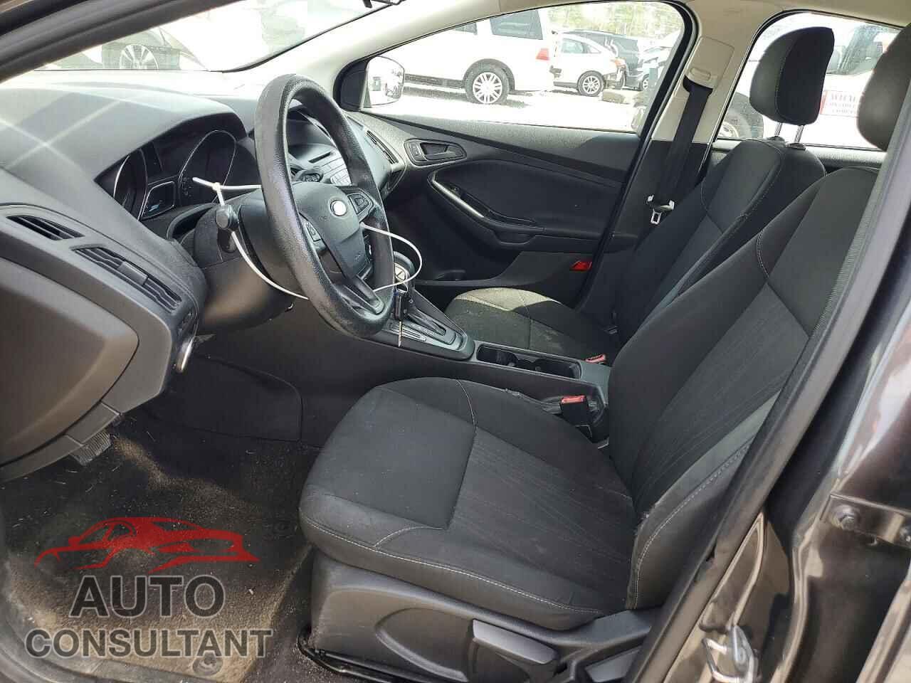 FORD FOCUS 2017 - 1FADP3E26HL305754