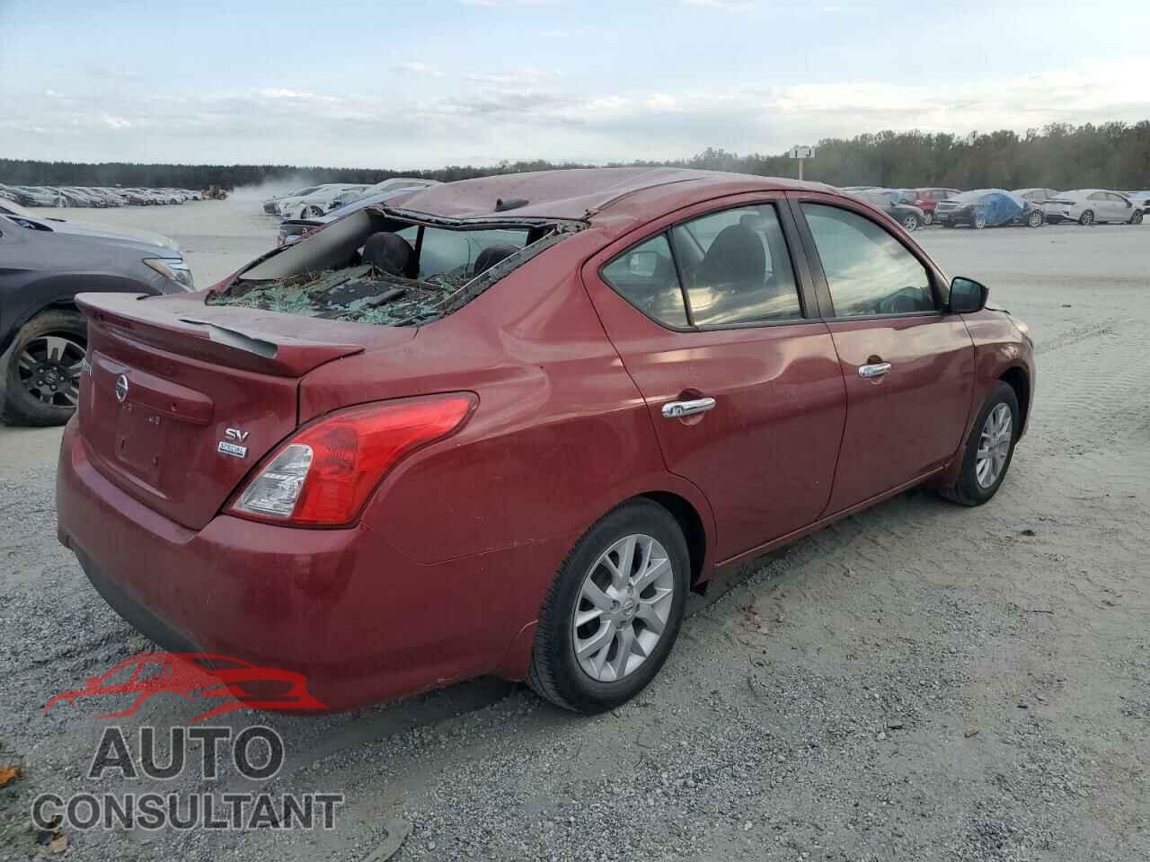 NISSAN VERSA 2017 - 3N1CN7AP3HL844988