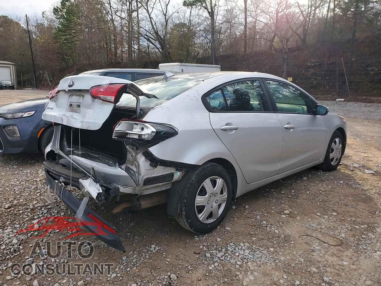 KIA FORTE 2017 - 3KPFK4A71HE058547