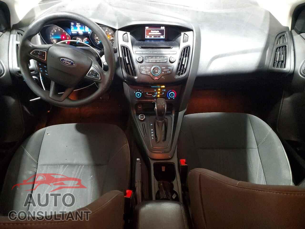 FORD FOCUS 2017 - 1FADP3F22HL291933