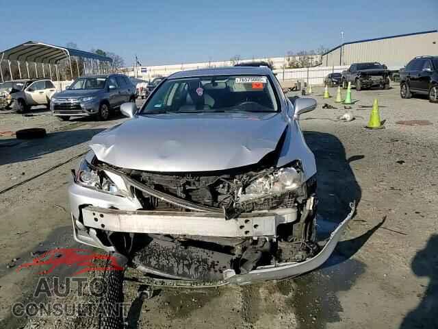LEXUS IS 2012 - JTHCF5C2XC5055356