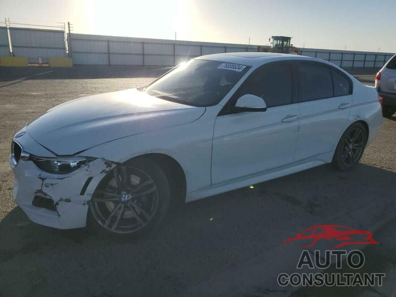 BMW 3 SERIES 2015 - WBA3C1C53FK120760