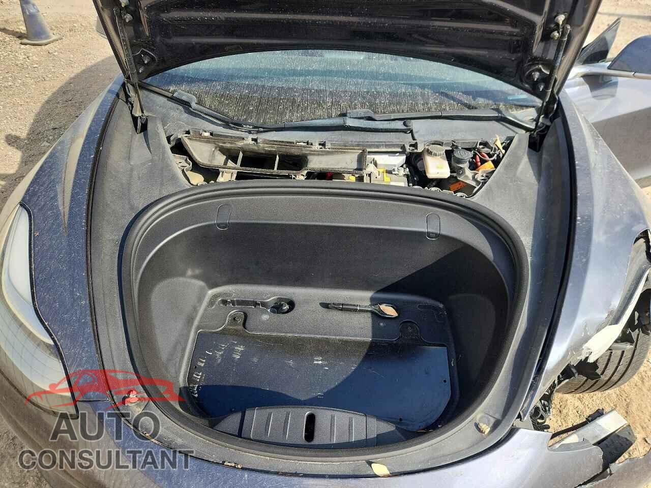 TESLA MODEL 3 2019 - 5YJ3E1EA5KF298376