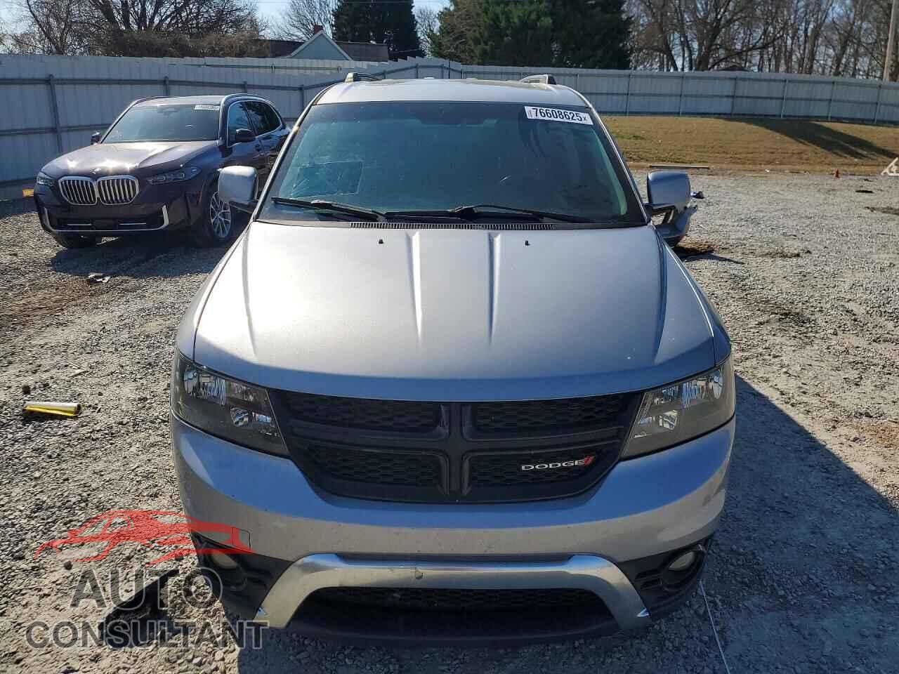 DODGE JOURNEY 2017 - 3C4PDCGB6HT577450