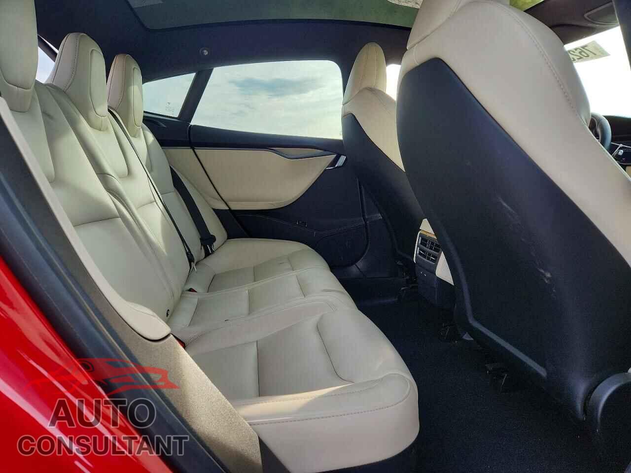 TESLA MODEL S 2020 - 5YJSA1E22LF390577