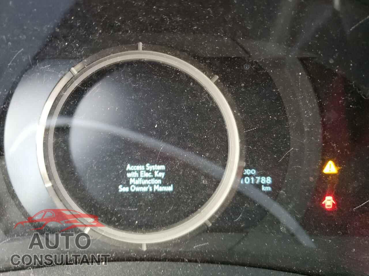 LEXUS IS 2018 - JTHC81D23J5031270