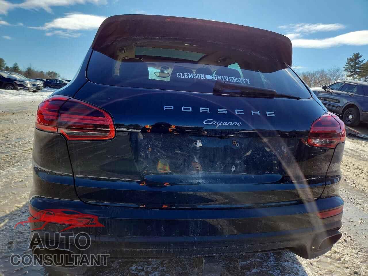 PORSCHE CAYENNE 2017 - WP1AA2A24HKA85940