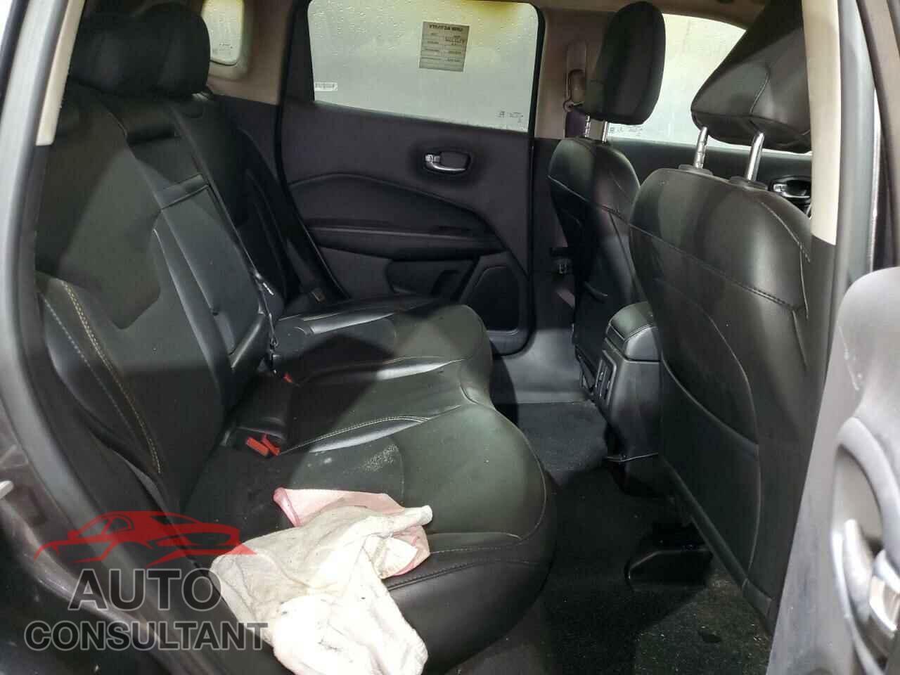 JEEP COMPASS 2020 - 3C4NJDBB8LT117535