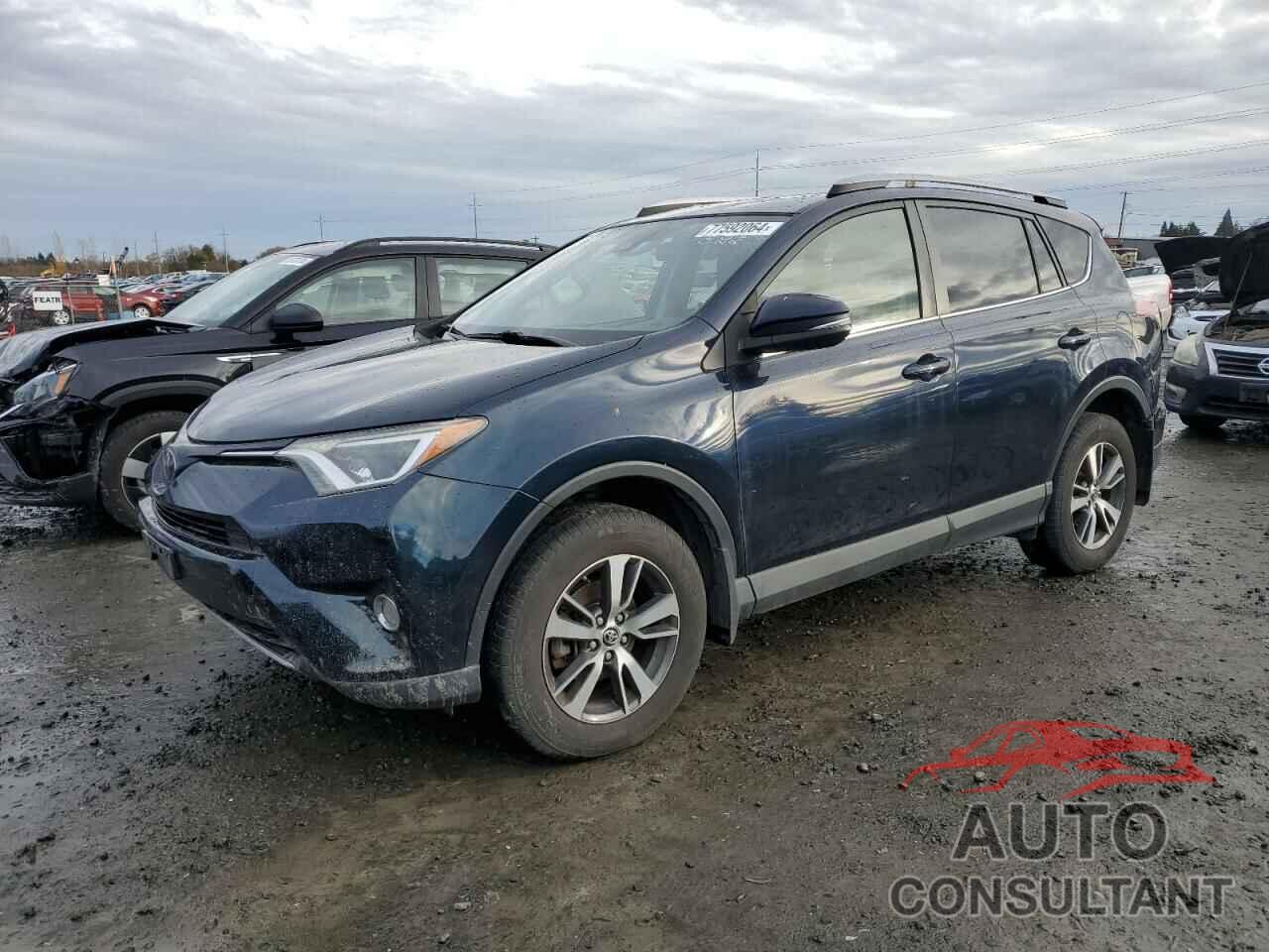 TOYOTA RAV4 2017 - JTMRFREV0HJ115251