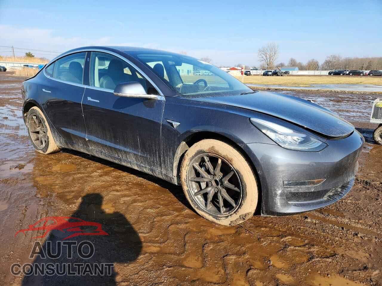 TESLA MODEL 3 2018 - 5YJ3E1EA6JF153359