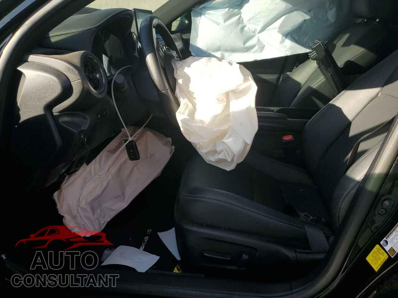 LEXUS IS 2024 - JTHB81F20R5053148