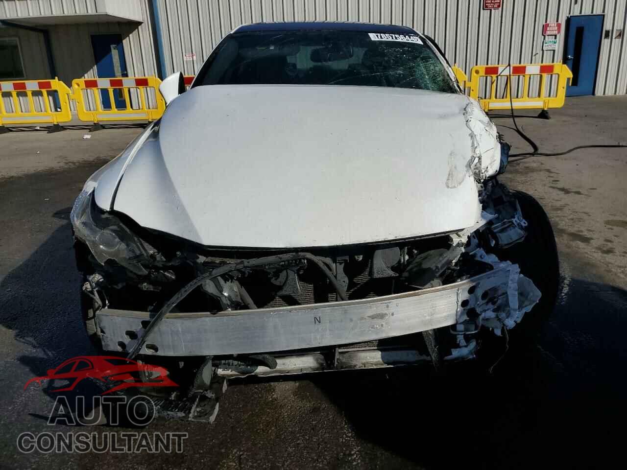 LEXUS IS 2016 - JTHBA1D26G5006372