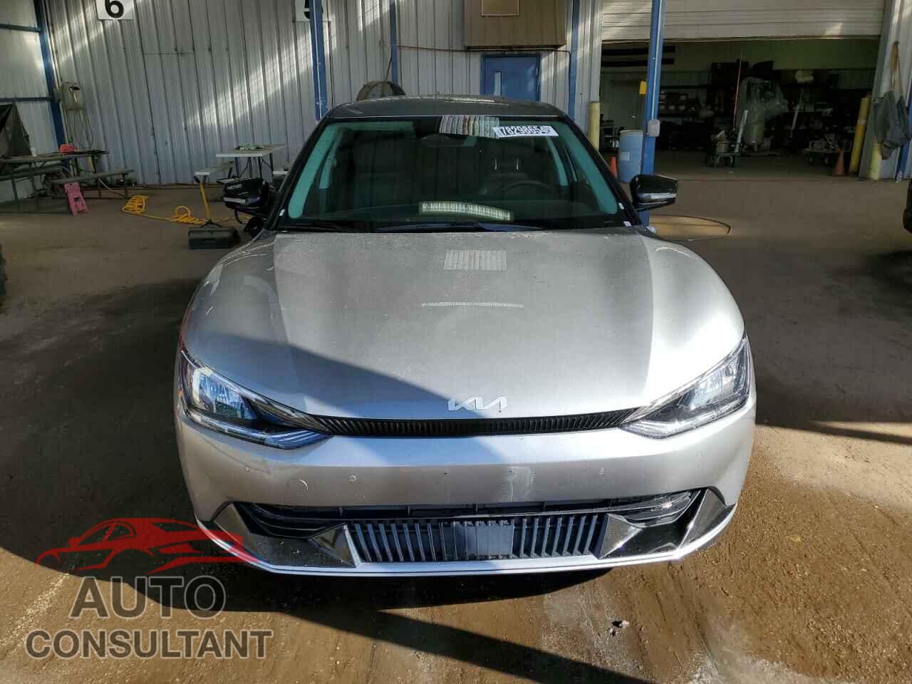 KIA EV6 LIGHT 2023 - KNDC3DLC8P5156561