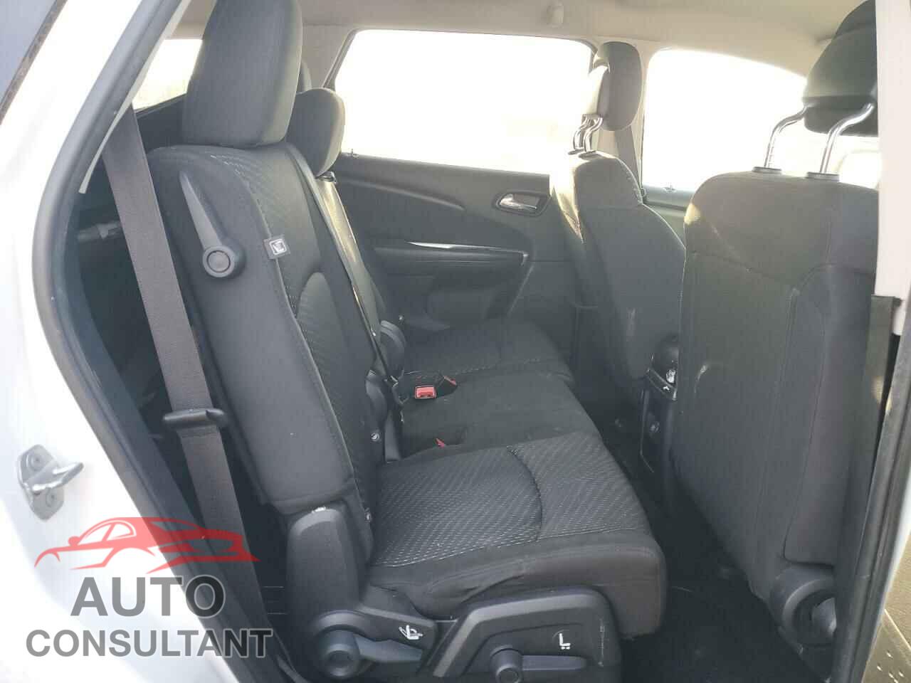 DODGE JOURNEY 2015 - 3C4PDCBG5FT690645