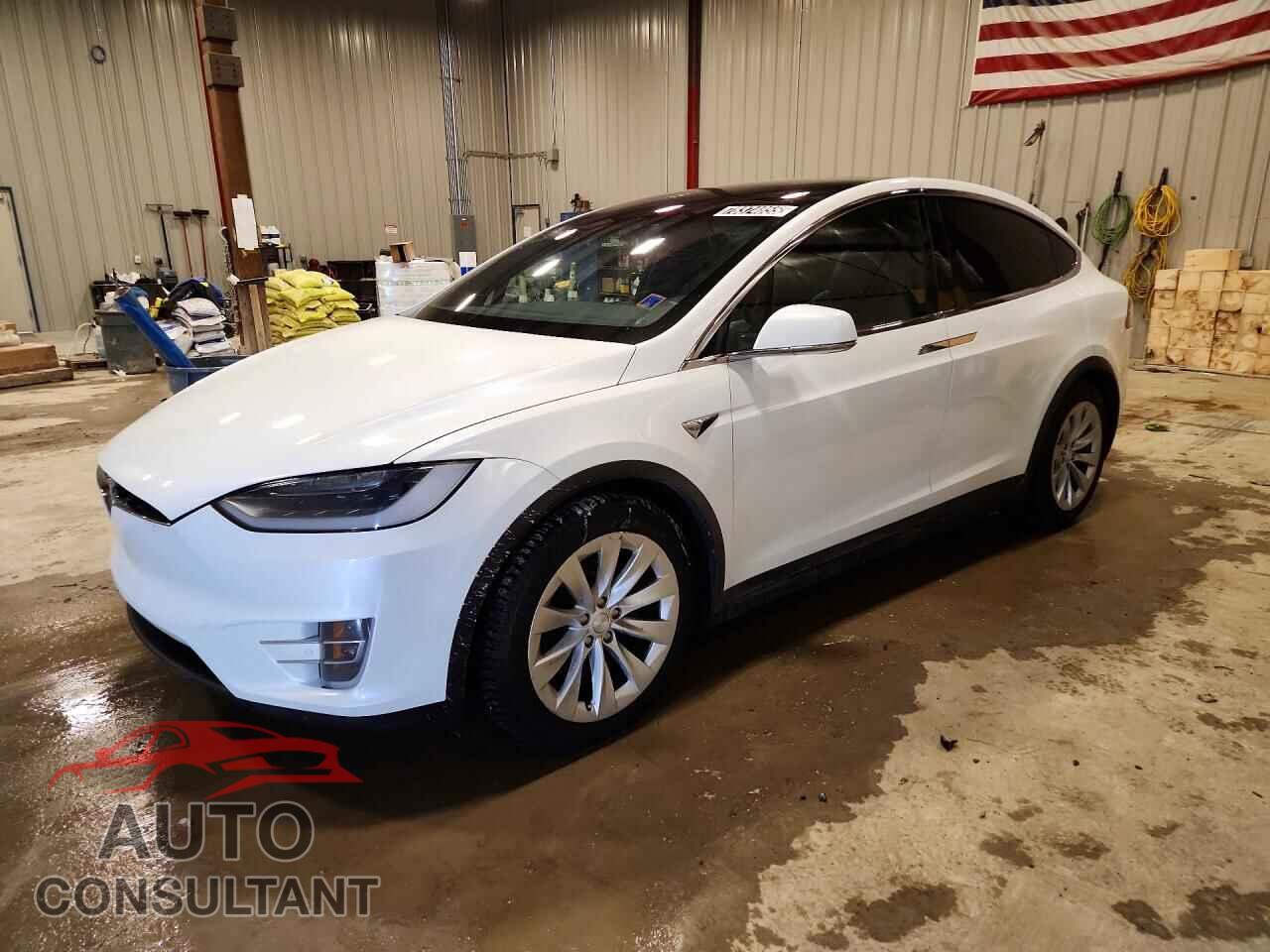 TESLA MODEL X 2018 - 5YJXCBE22JF105251