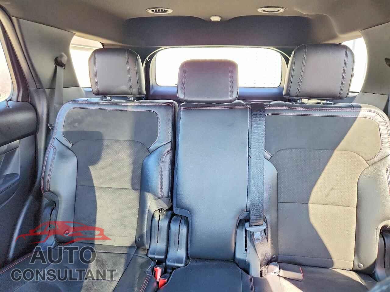 FORD EXPLORER 2018 - 1FM5K7D84JGB74876